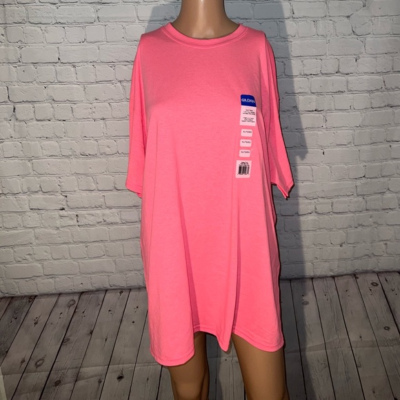 Gildan Other - BRAND NEW Gildan Pink shirt size XL